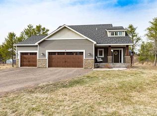 39 E Riverside Rd, Esko, MN 55733