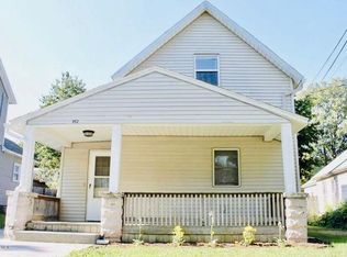 952 Park St SW, Grand Rapids, MI 49504