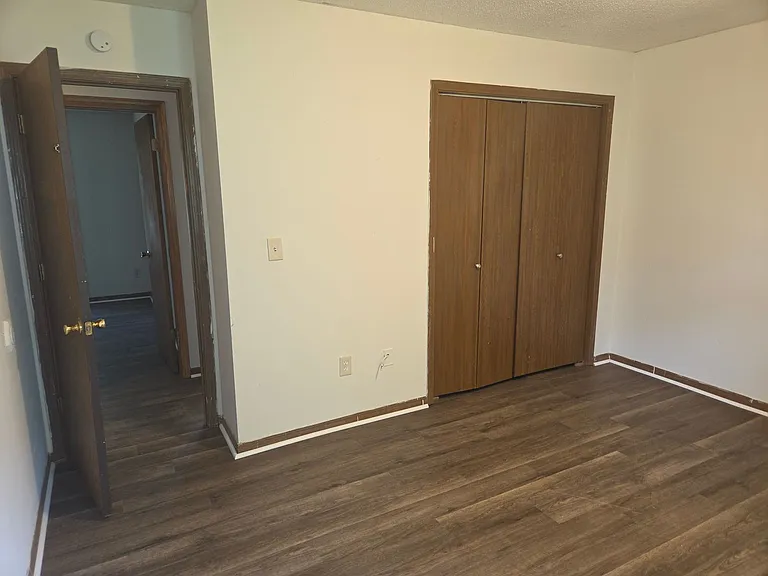 3617-3619 Greeley Dr — Photo 10
