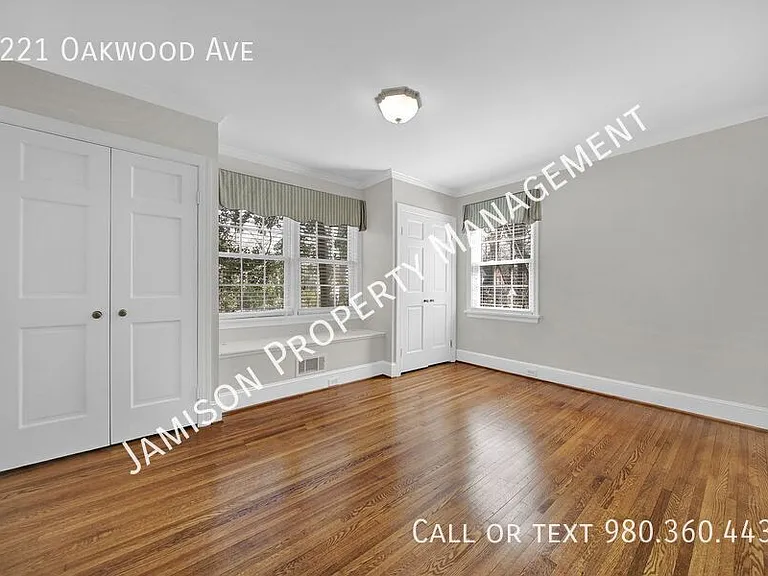 1221 Oakwood Ave — Photo 14