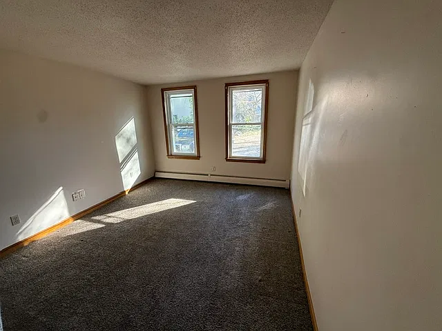 1 bed, 634 sqft, $1,300 — Photo 3