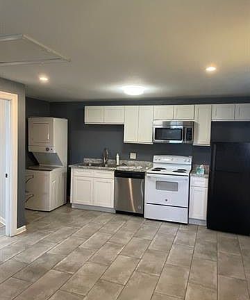 2nd image of 5350 Cameron Blvd #B