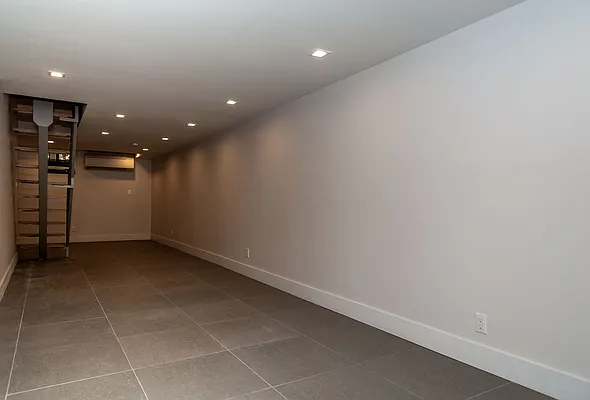 Rented by Nooklyn NYC LLC | media 27