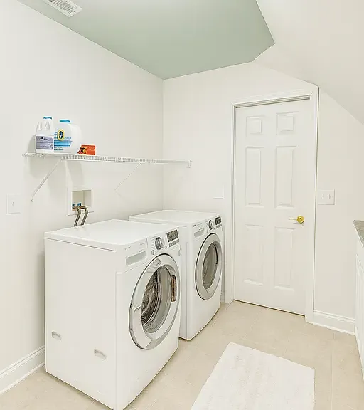 3 Goodwin Pl — Photo 5