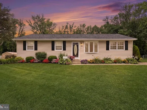 203 Central Ave, Woodbury Heights, NJ 08097