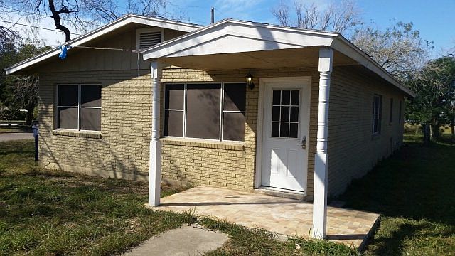 1st image of 645 Mistletoe Ave