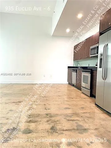 935 Euclid Ave #6 — Photo 2
