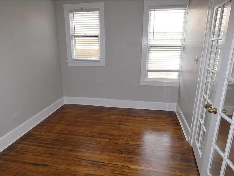 1946 3rd Ave N #2 — Photo 7