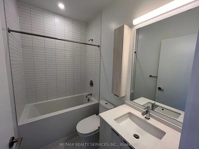 86 Dundas St E #723 — Photo 11