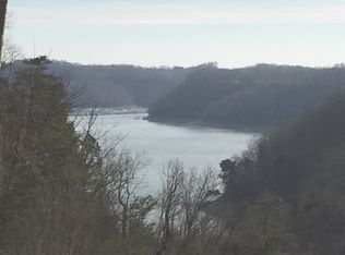 Cliffside Dr., Russell Springs, KY 42642