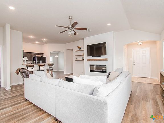 5th image of 2314 Carriage House Dr
