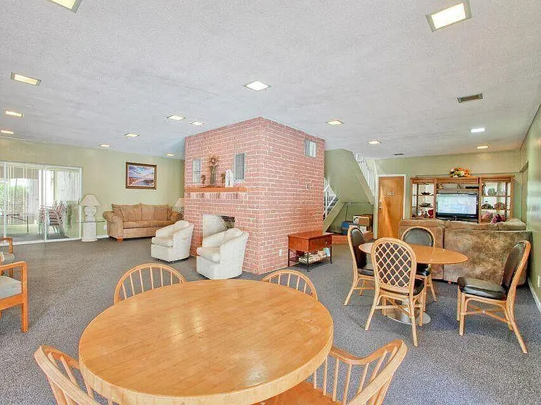 642 NW 13th St #35 — Photo 9