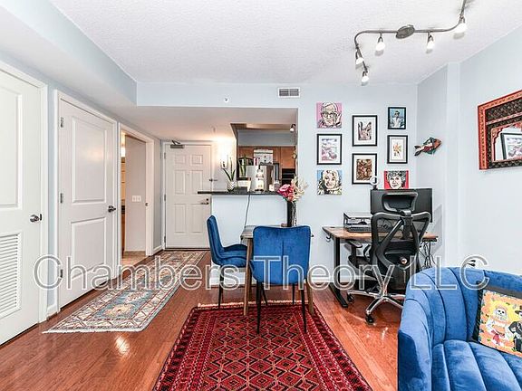 5th image of 880 N Pollard St APT 926