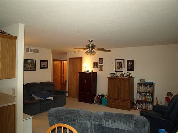 2nd image of 1535 Clover Creek Ln