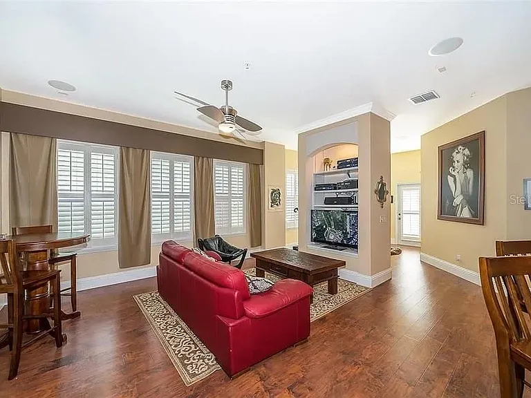 5310 Horton Ln — Photo 13
