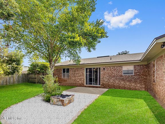 4th image of 3938 Fernglen Dr