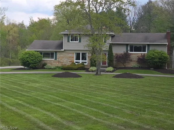 13047 Forest Rd, Burton, OH 44021