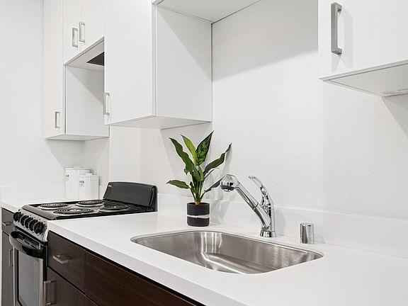 3rd image of 2030 10th St #203