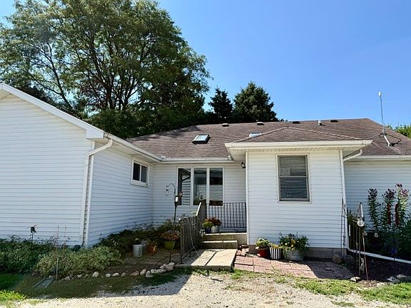 5th image of 15555 McGirr Rd