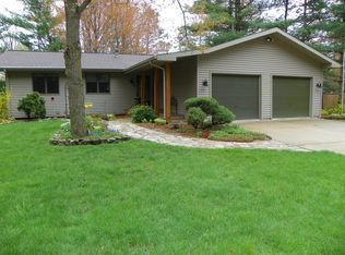 3196 N West River Rd, Sanford, MI 48657
