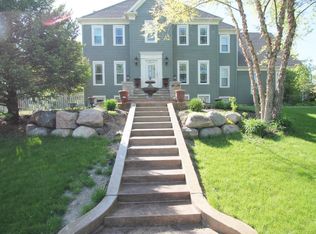 8351 Archer Ln N, Maple Grove, MN 55311