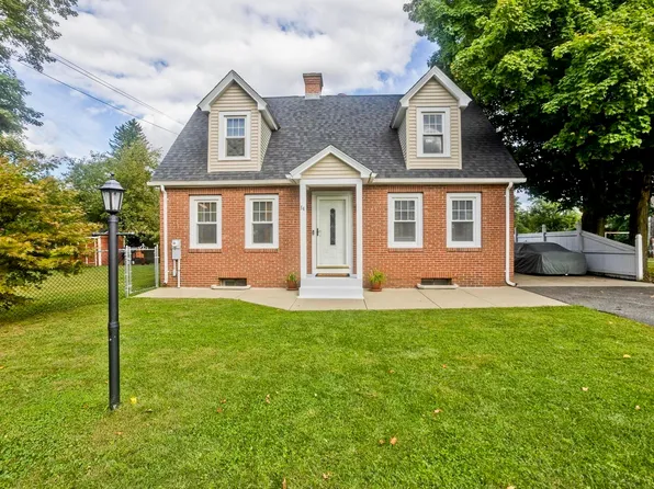 54 Mero St, Ludlow, MA 01056