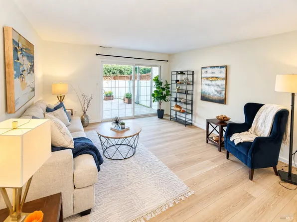 1988 knolls Drive, Santa Rosa, CA 95405