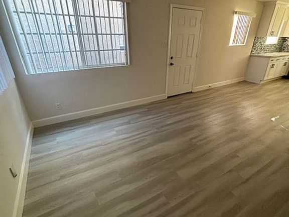 3rd image of 6962 Fulton St #2595