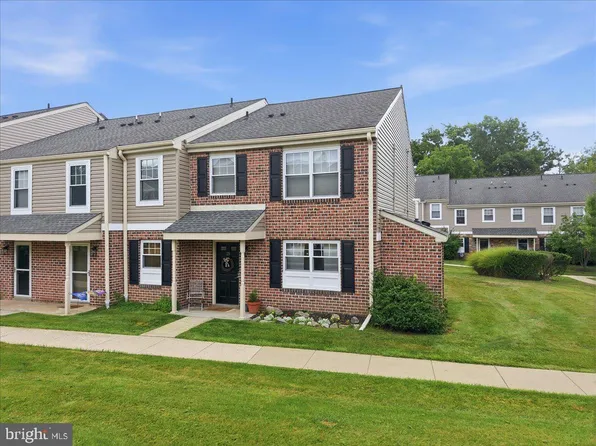 29 Barclay Ct Building 204-U-29, Blue Bell, PA 19422