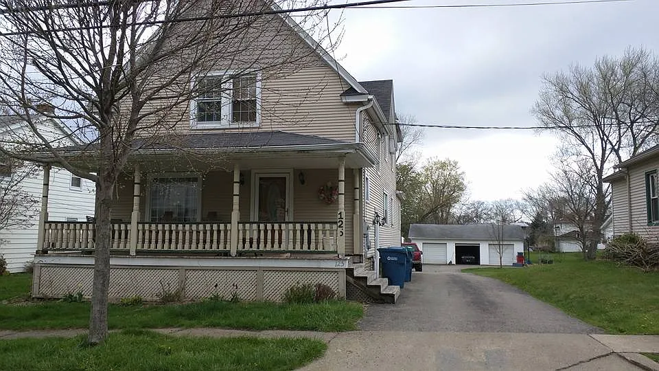 125 Hager St photo 1