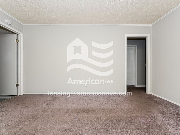 25197_003_wm_-_living_room_12906773.jpg