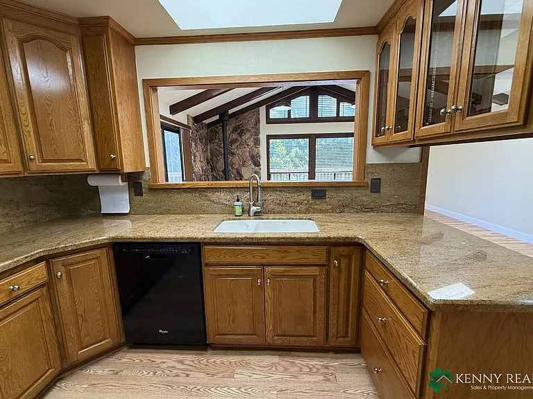 345 Granada Dr — Photo 6