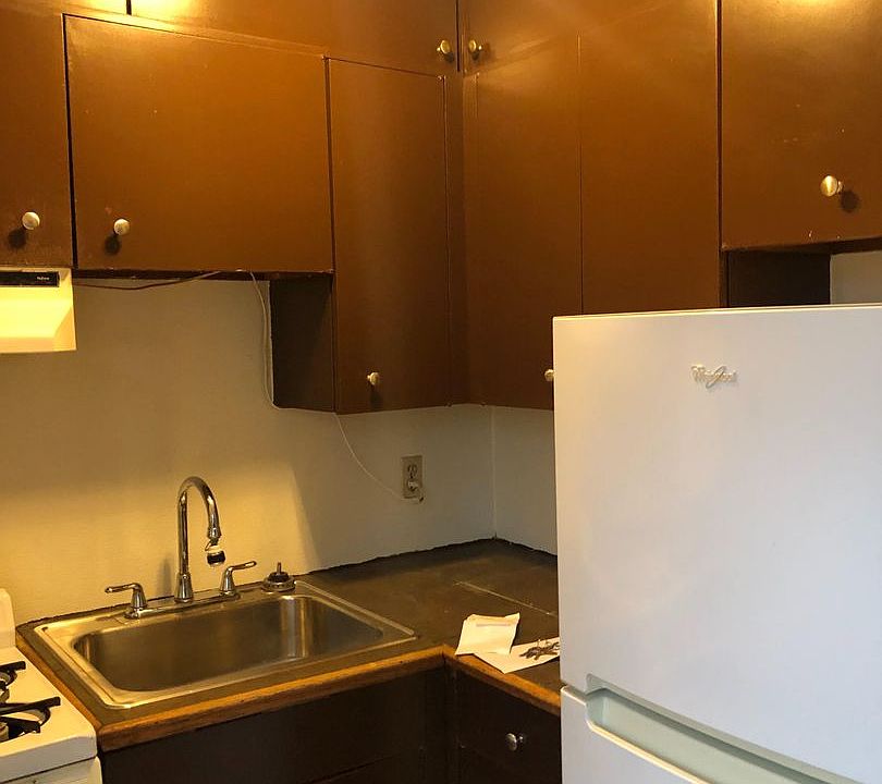 1st image of 414 7th St SE APT 204
