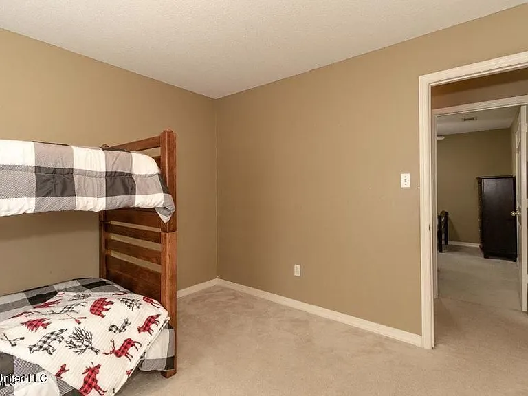 16222 Saddle Dr — Photo 20