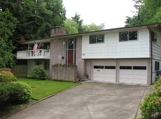 592 E 39th Pl, Eugene, OR 97405