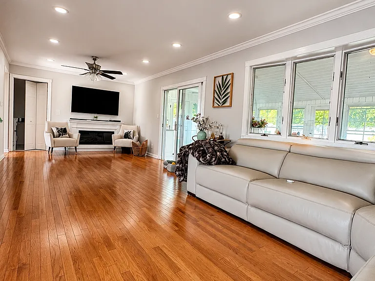 19 Hunt Pl — Photo 3