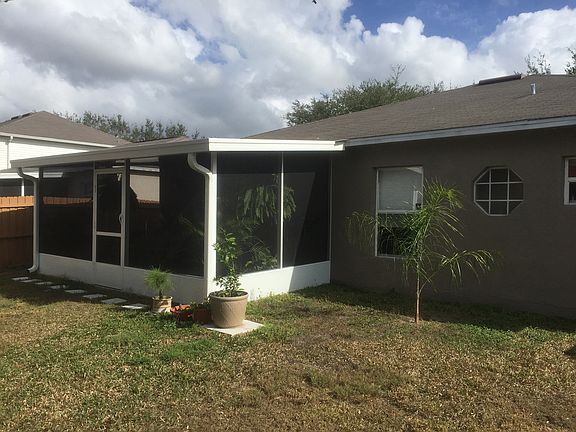 3rd image of 6211 Venezia Pl