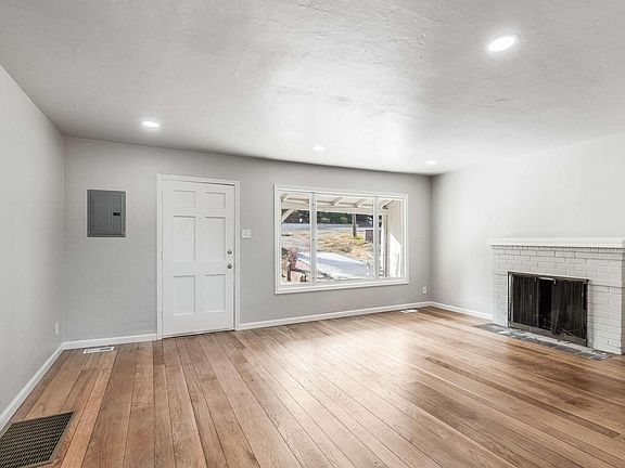 4th image of 8008 Sterling Dr