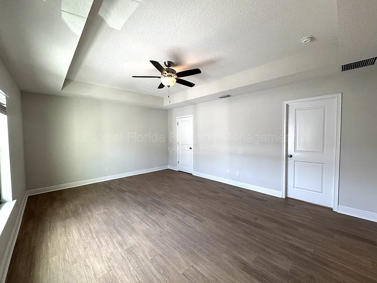 2861 Mayer St — Photo 16