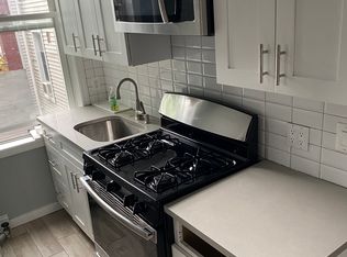 24-03 31st St #2R, Astoria, NY 11102