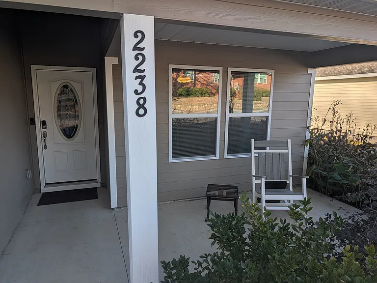2238 Holton St — Photo 13
