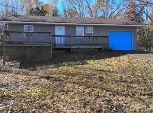 901 E Tri Lakes Dr, Horseshoe Bend, AR 72512