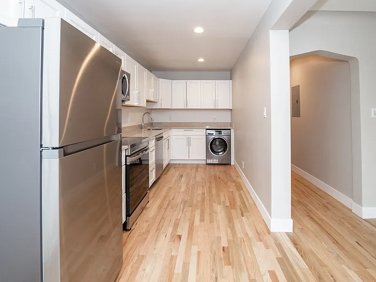 901 N Ogden St — Photo 50