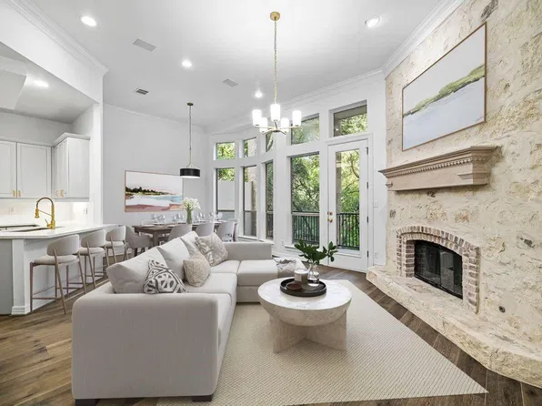 1701 Spyglass Dr APT 2, Austin, TX 78746