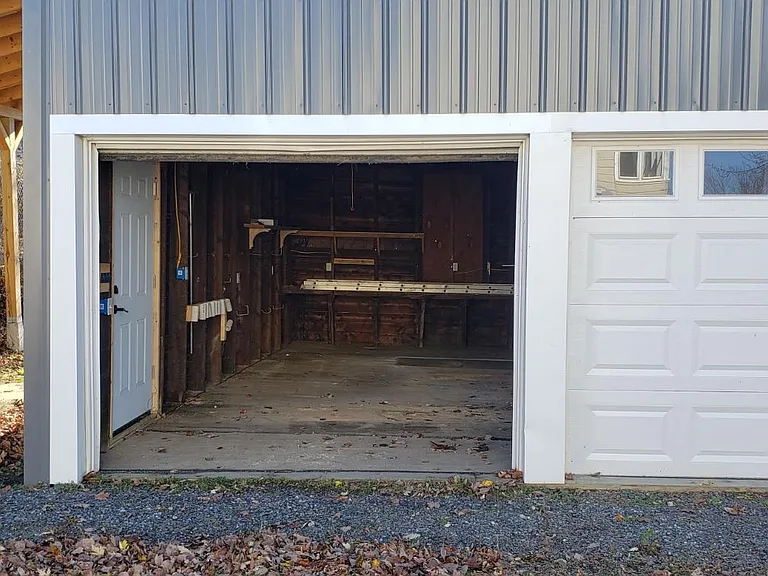 Single bay storage, will have a divider for each bay +Key pad for entry (secure storage)