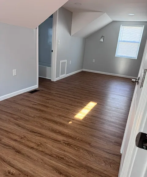 4429 Maplecrest Ave — Photo 21