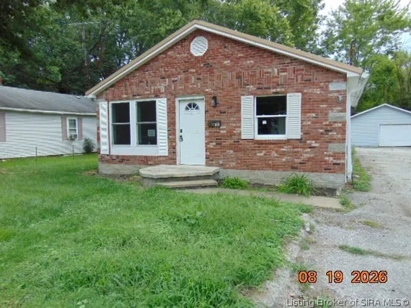 1153 Clay Street, Austin, IN 47102