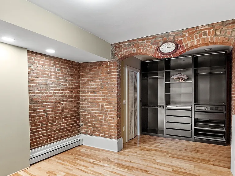 346 Beacon St #1 — Photo 11