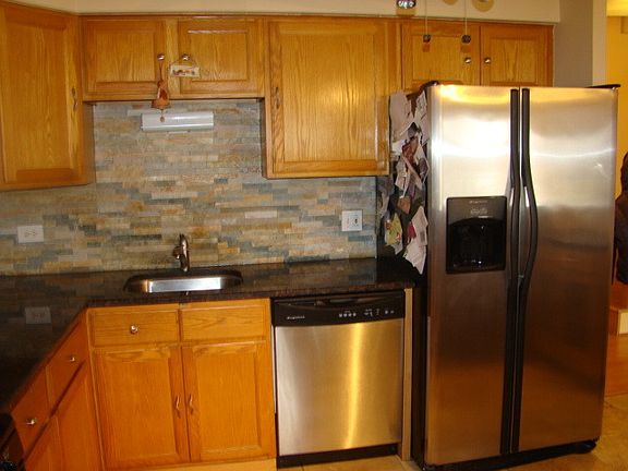 4th image of 10 E Lillian Ave APT 2D