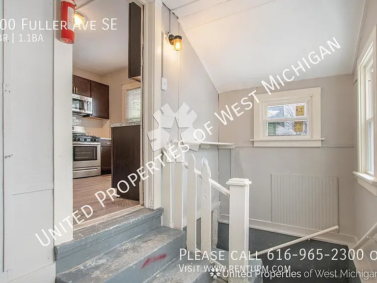 100 Fuller Ave SE — Photo 15